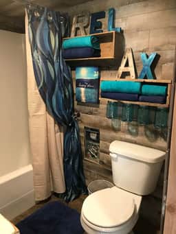 Tiny House -Valley Village