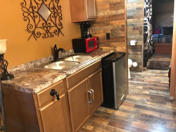 Steam punk Tiny House -Valley Village