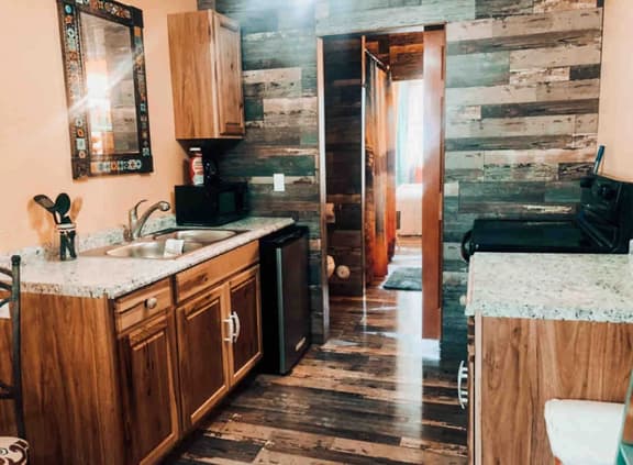 Yellowstone Tiny house- Valley Village